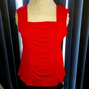 Red sleeveless style &co top 2x